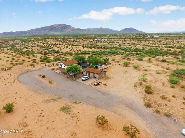 House for sale in Aguila, Arizona