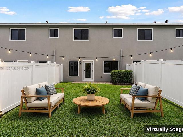 Townhouse for rent in Florida