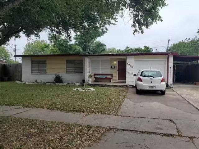 House for sale in Corpus Christi