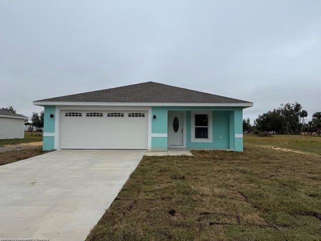 House for sale in Bowling Green, Florida