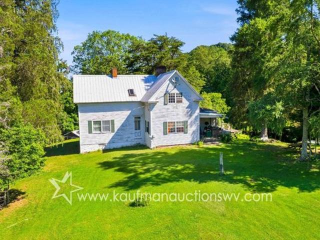 House for sale in Mount Clare, Illinois