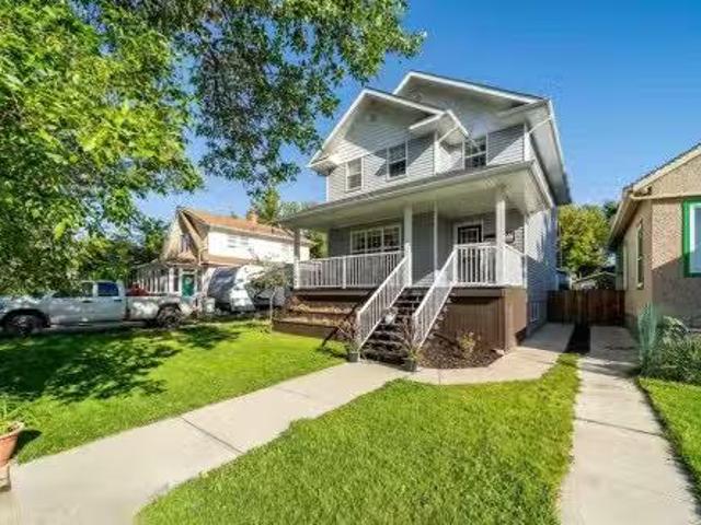 House for sale in Medicine Hat, Alberta