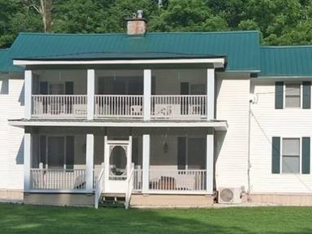 Farm for sale in Gandeeville, West Virginia