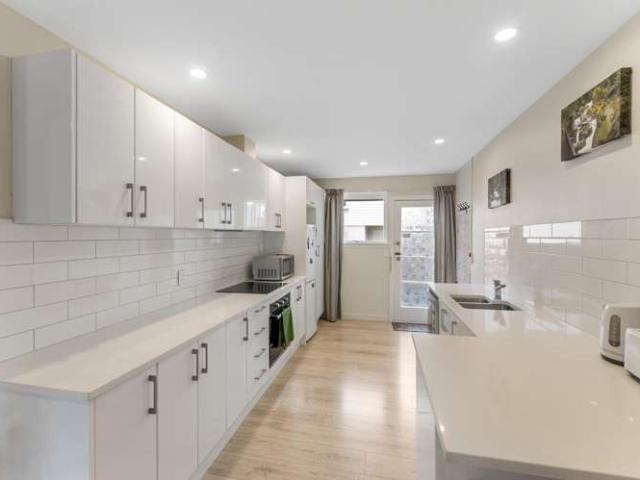 Apartment for sale in Saint Albans, Canterbury