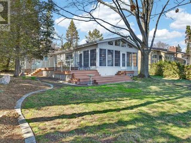 House for sale in Ontario