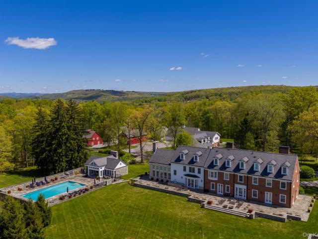House for sale in Millbrook, New York