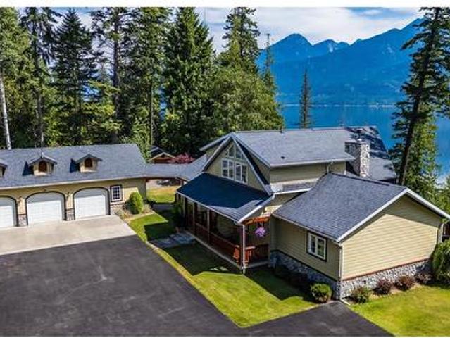House for sale in Lardeau, British Columbia