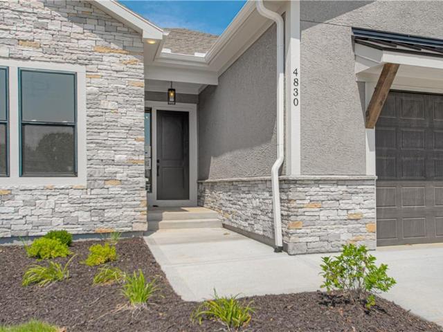 House for sale in Riverside, Missouri