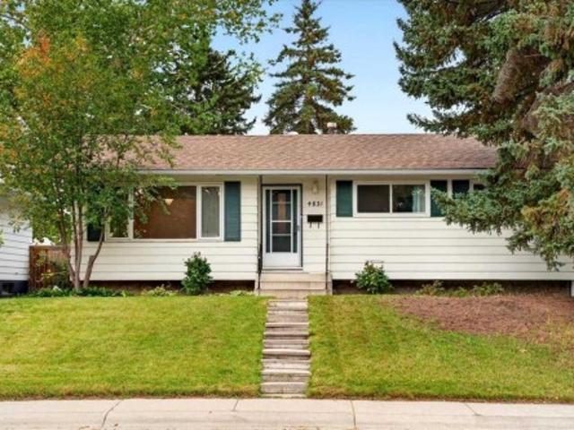 House for sale in Varsity, Calgary