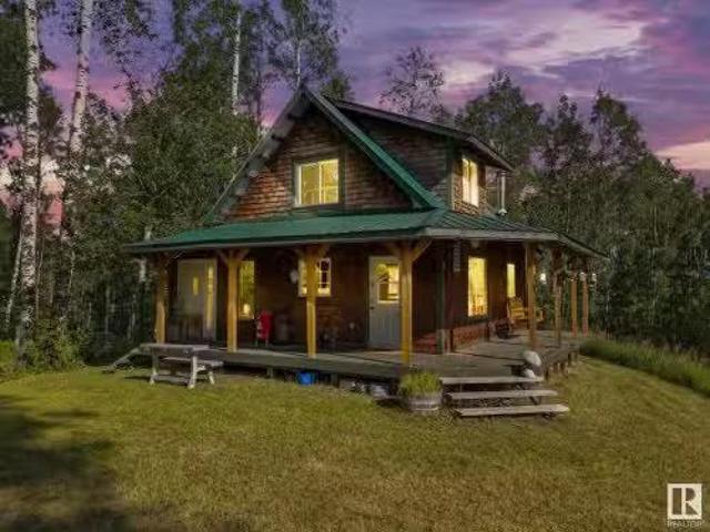 House for sale in Alberta