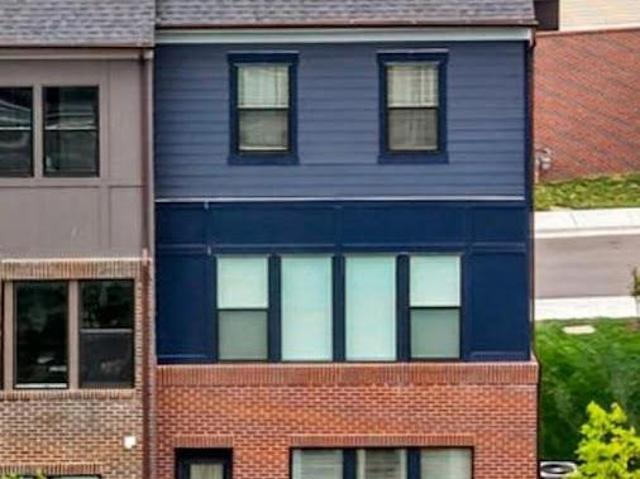Townhouse for sale in Lanham, Maryland