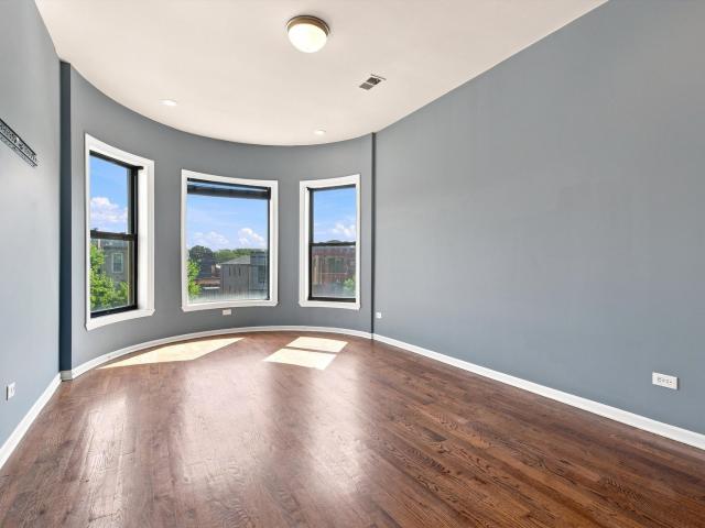 Property for rent in Chicago Park, Illinois