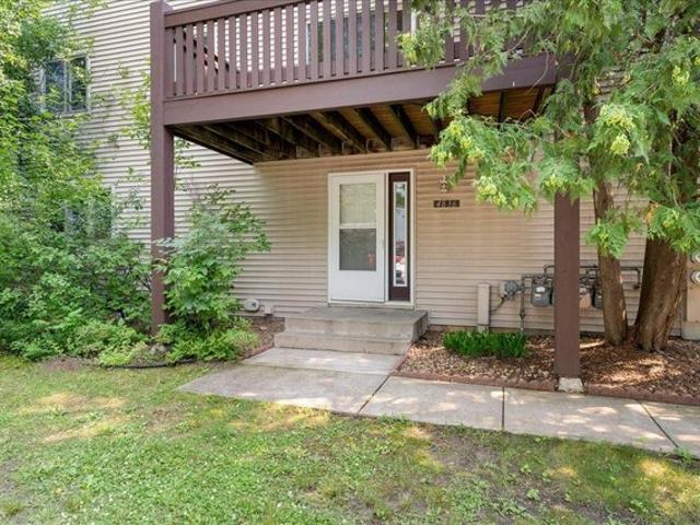 Townhouse for sale in Oakdale, Minnesota