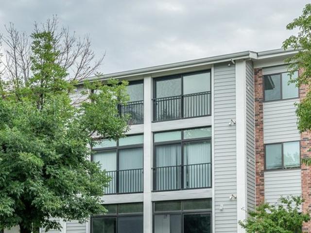 Condo for sale in Urbandale, Iowa