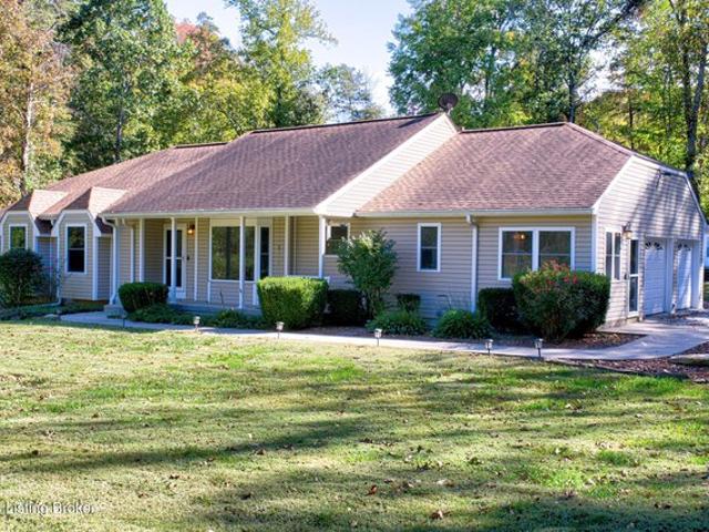 House for sale in Boston, Louisville