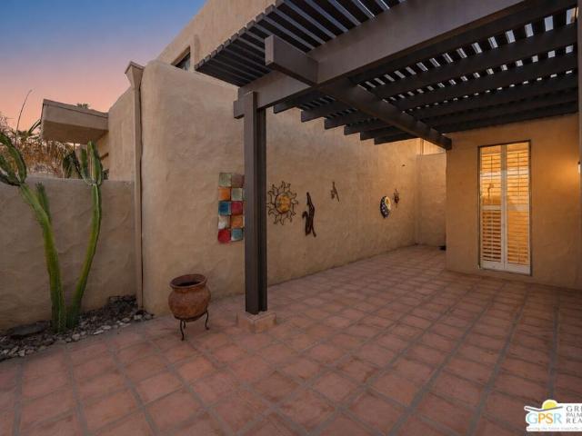 Condo for sale in Palm Springs, California