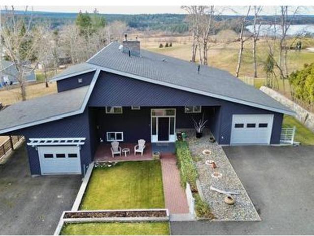 House for sale in 108 Mile Ranch, British Columbia