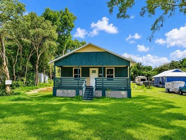 House for sale in Webster, Florida