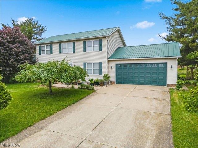 House for sale in Navarre, Ohio
