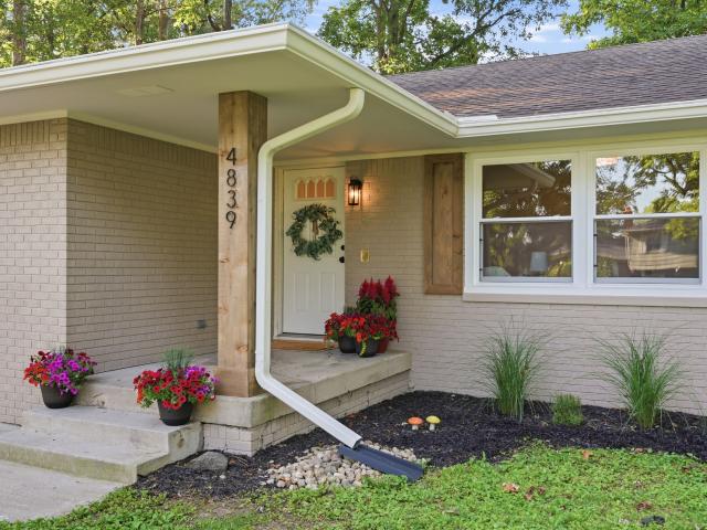 House for sale in New Palestine, Indiana
