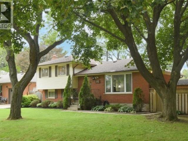 House for sale in Ancaster, Ontario