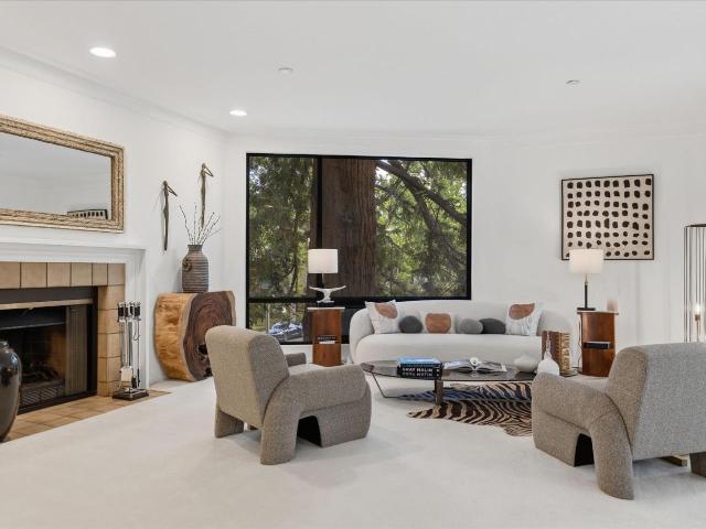 Condo for sale in Palo Alto, California