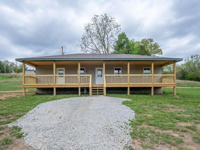 House for sale in Gainesville, Missouri