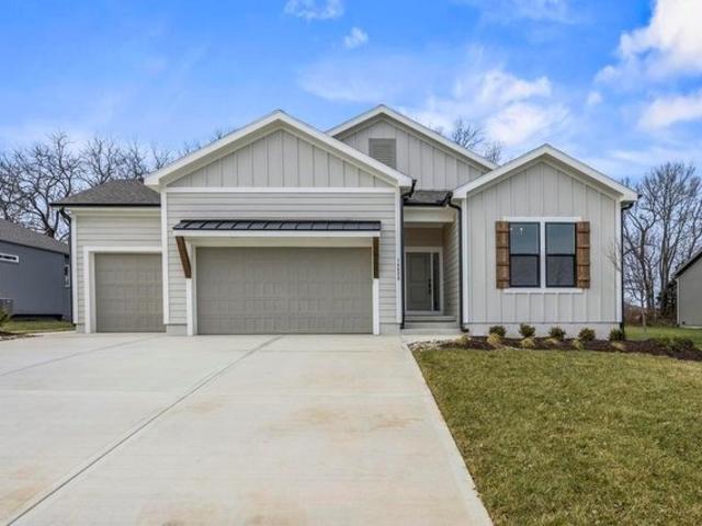 House for sale in Riverside, Missouri