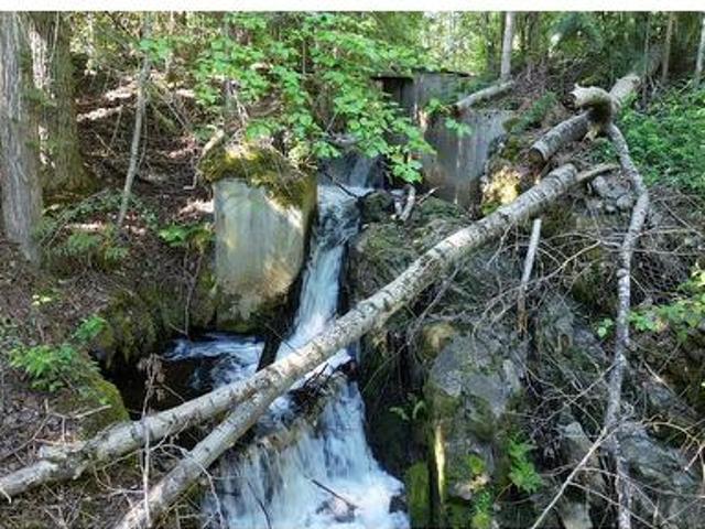 House for sale in Salmon Arm, British Columbia