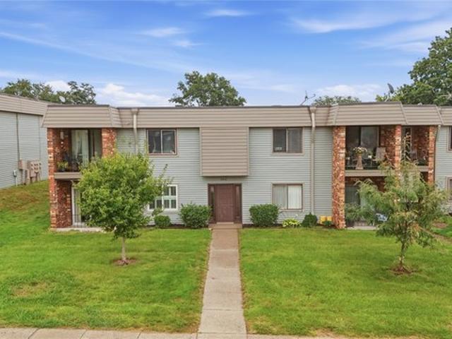 Townhouse for sale in West Des Moines, Iowa