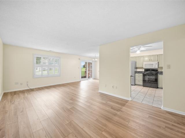 Condo for sale in Woodlands West, West Des Moines