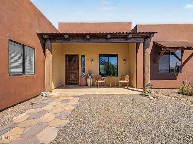 House for sale in New River, Arizona