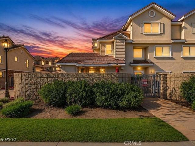 Townhouse for sale in Cypress, California