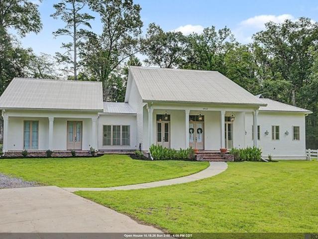 House for sale in Greenwell Springs, Central