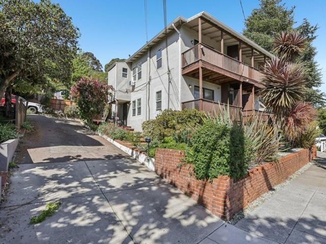 Condo for sale in Oakland, California