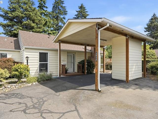 Townhouse for sale in Oregonia