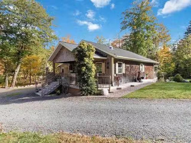 House for sale in Maplewood, Lunenburg County