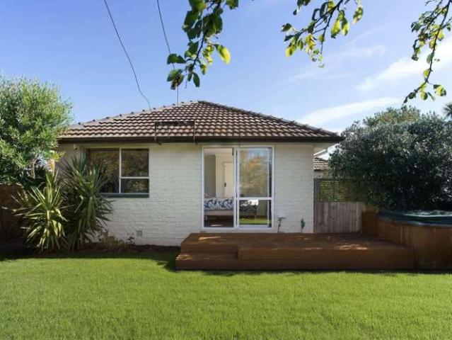 House for sale in Chaslands, Canterbury
