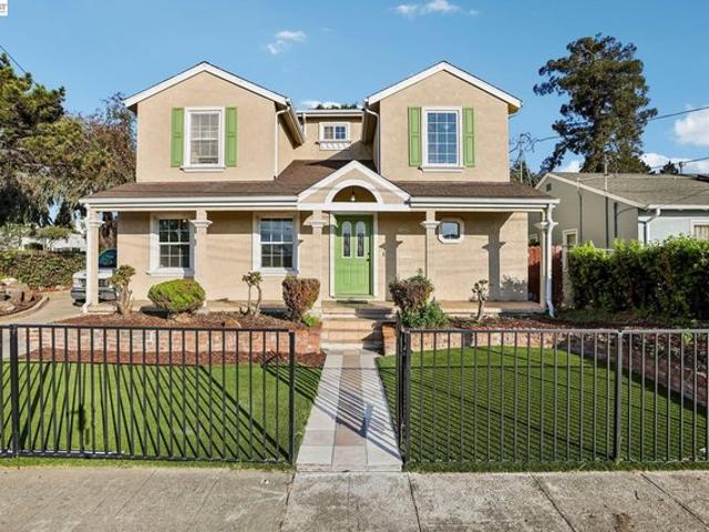 House for sale in Oakland, Alameda County