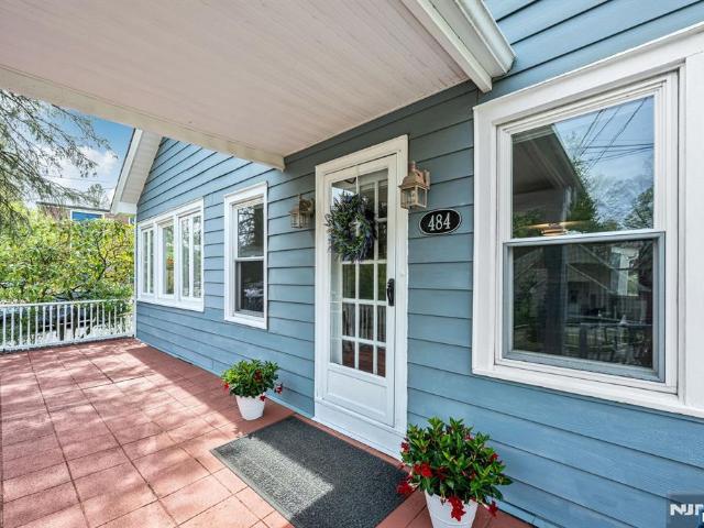 House for sale in Franklin Lakes, New Jersey