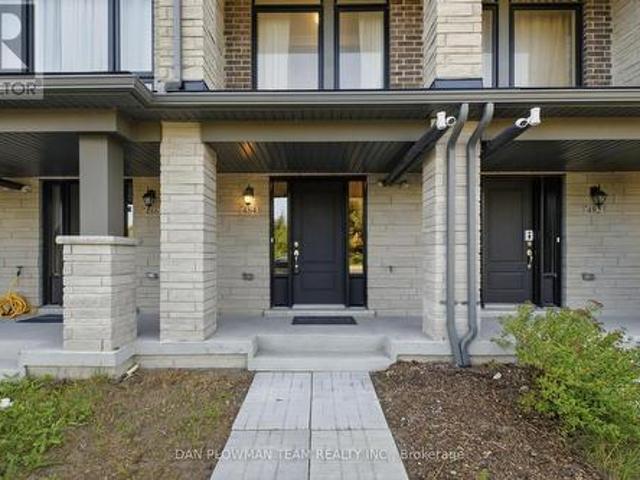 Townhouse for sale in Durham, Ontario