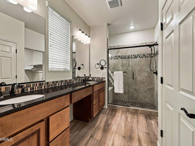 House for sale in Eloy, Pinal County