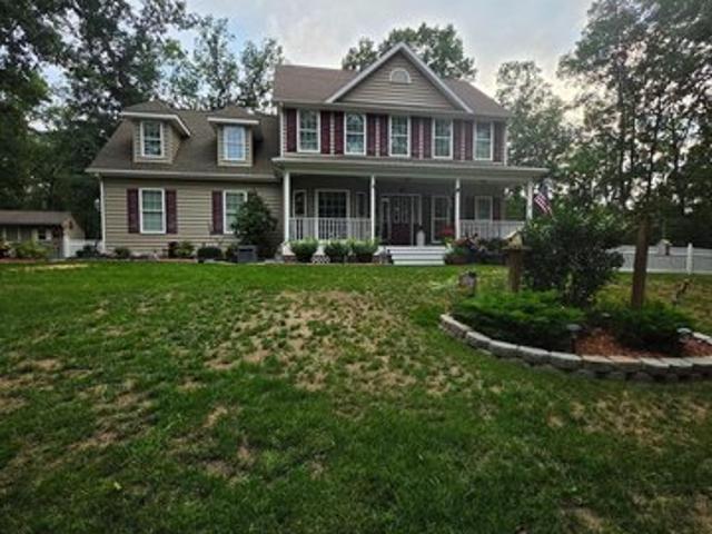 House for sale in Hedgesville, West Virginia