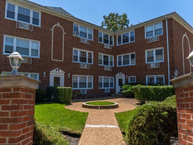 Condo for sale in Skokie, Illinois