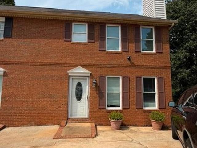 Townhouse for sale in Lilburn, Georgia