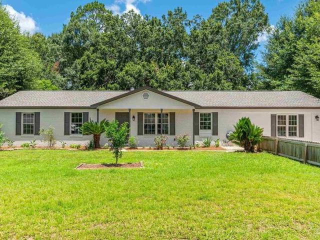 House for sale in Pace, Florida