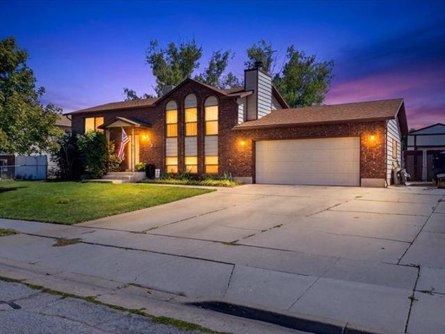 House for sale in Roy, Utah