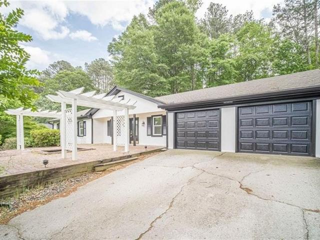 House for sale in Lilburn, Georgia