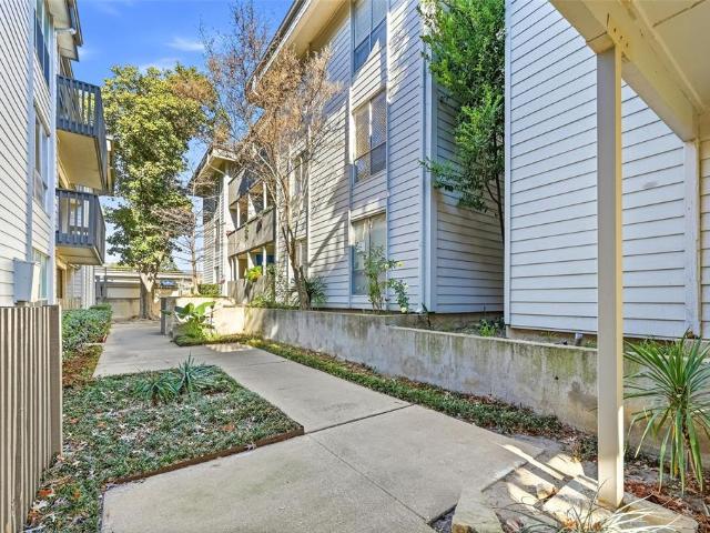 Condo for sale in Dallas, Texas