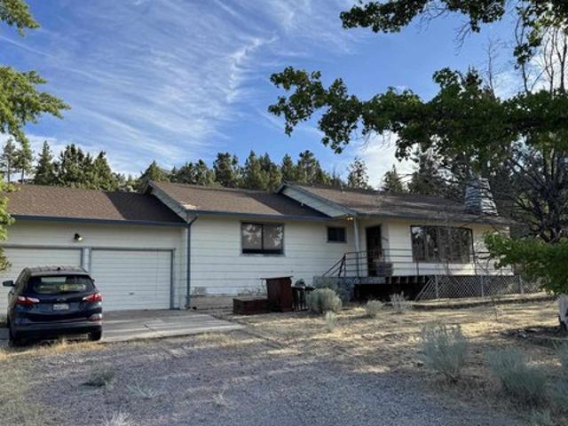 House for sale in Weed, California